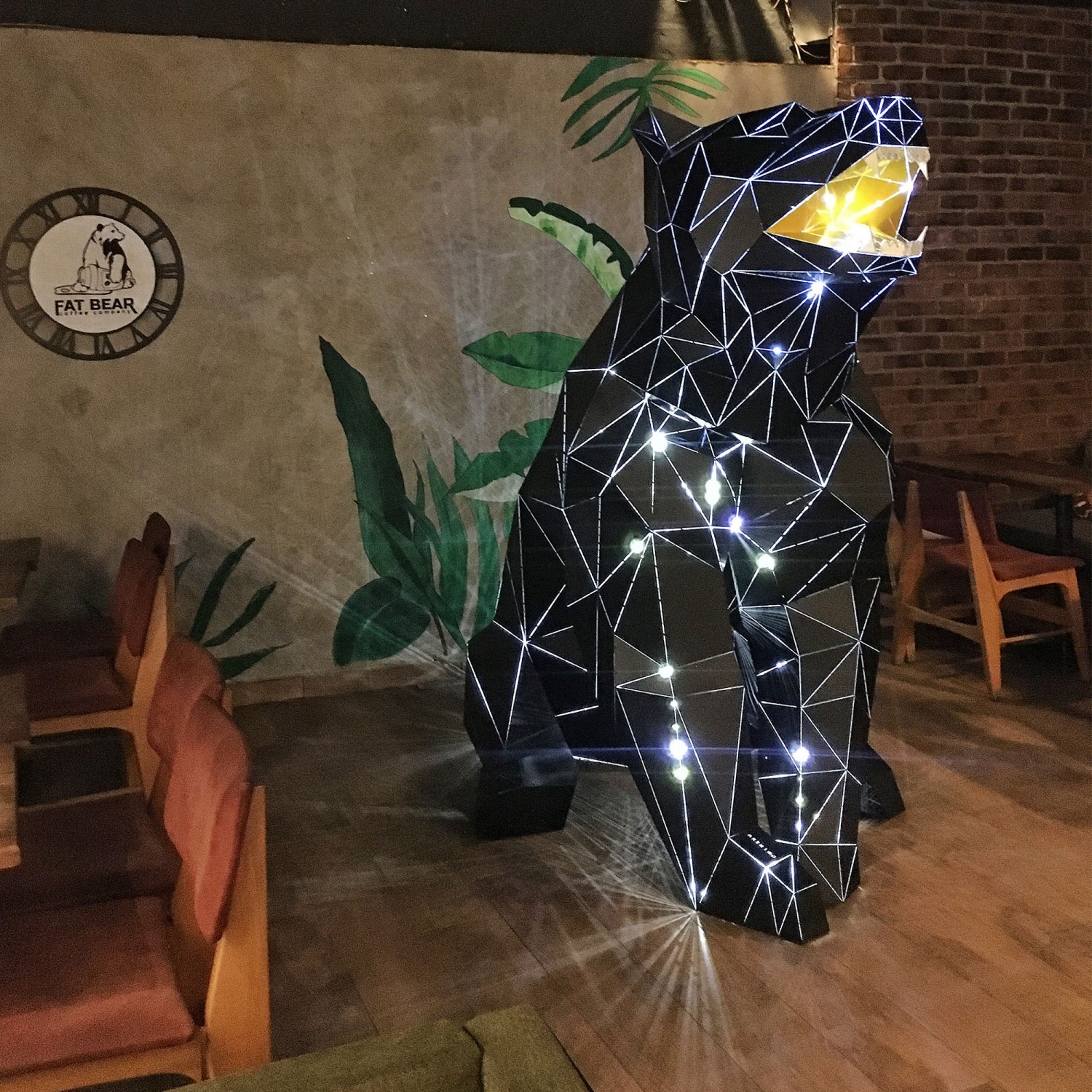 Metal Animal Figurines and Decor for Pet Shops and Animal Lovers